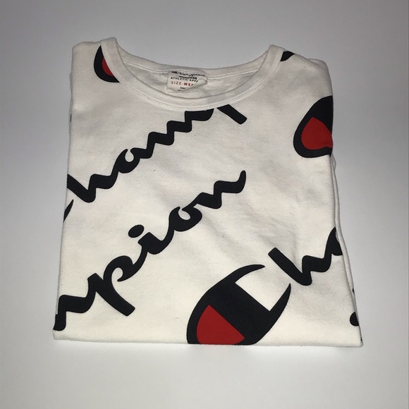 I am selling a champion t shirt for men’s - Picture 1 of 3